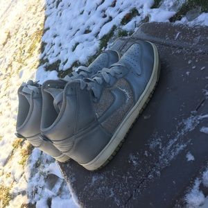 Womens Nike dunk high metallic silver 2012 release size 8.5